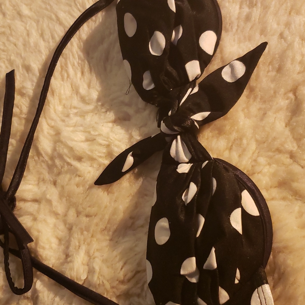 Bikini ๐ - Picture 11 of 16